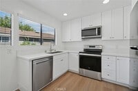 Building Photo - 82 Streamwood