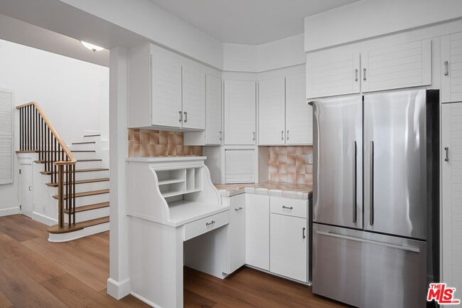 Building Photo - 459 21st Pl