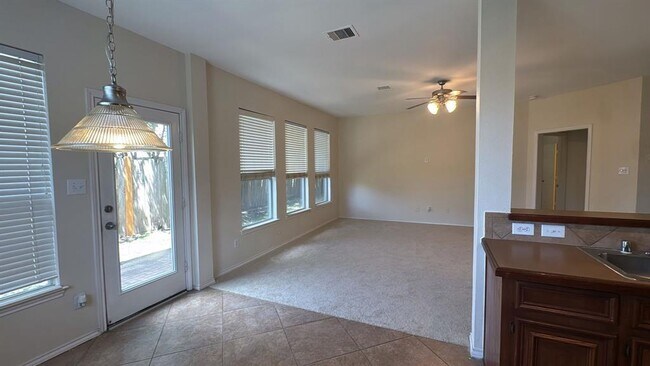 Building Photo - 4923 Lake Gladewater Ct