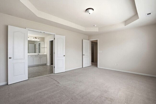 Building Photo - WAKEFIELD HOME WITH 4 BEDROOMS- GREAT HOME!