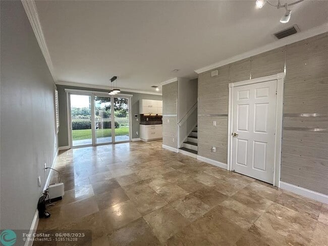 Building Photo - 604 NW 170th Terrace