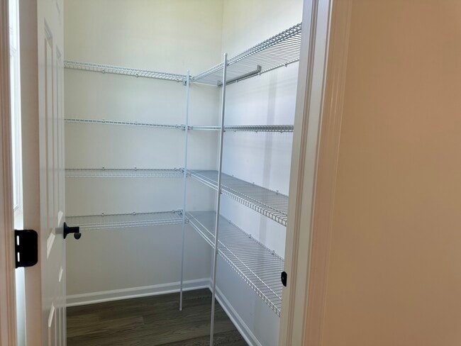Building Photo - 4165 Chelsea Mnr Cir