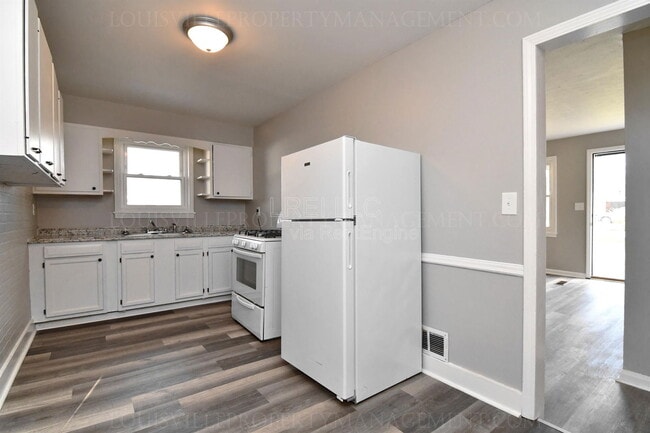 Building Photo - 9002 Whippoorwill Rd