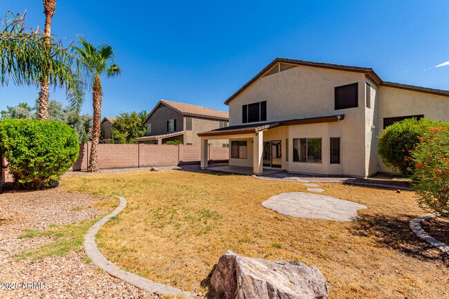 Building Photo - 2302 E Torrey Pines Pl