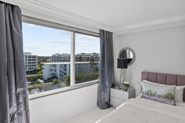 Building Photo - 170 N Ocean Blvd