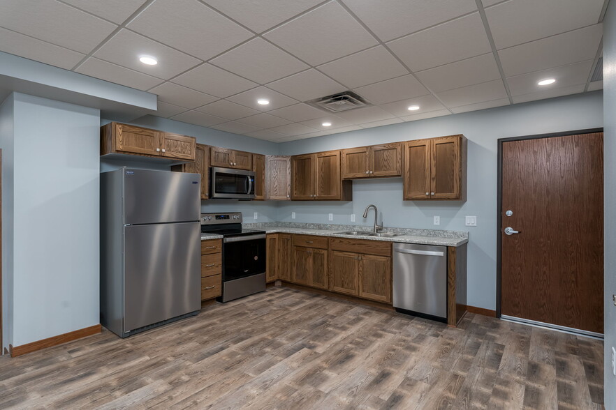 Kitchen - 513 N Riverfront Dr