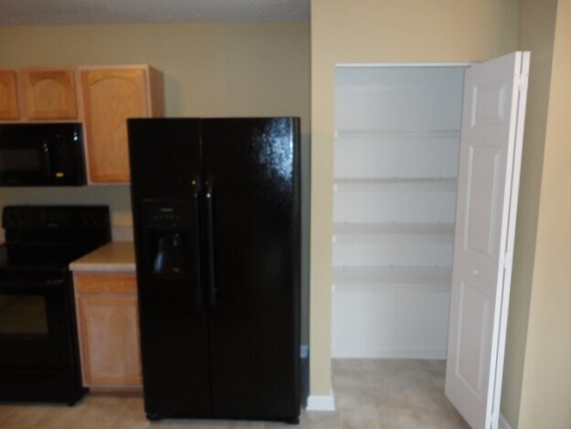 Building Photo - 1907 Landon Farms Ln