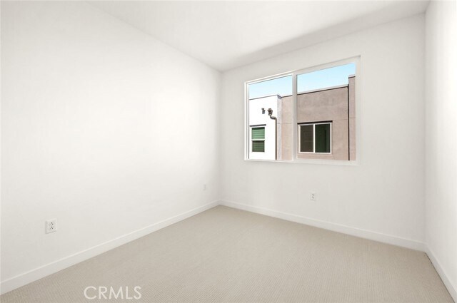 Building Photo - 609 S Lyon St