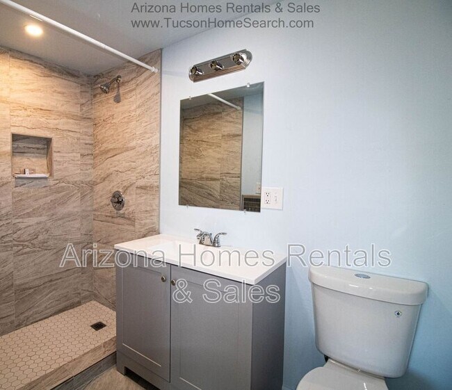 Building Photo - 11640 E Miles St