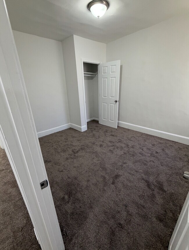 Building Photo - 1534 S 29th St