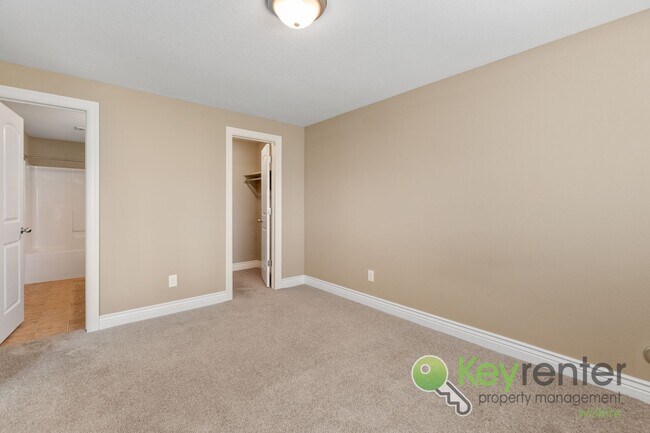 Building Photo - 2409-2411 E Coolwater St Duplex