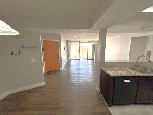 Building Photo - COUNTRY MILE RD POMONA 91766 (2 BED / 2 BATH)