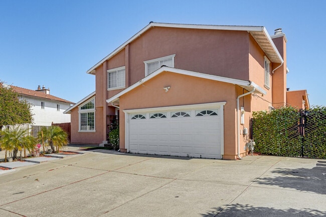 Building Photo - 172 Goldenrod Dr