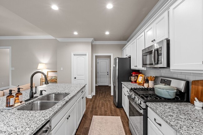 Building Photo - Gorgeous Home For Rent!!