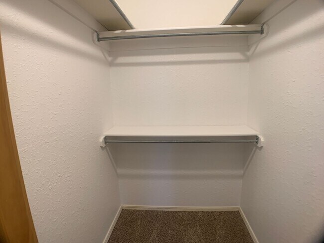 Building Photo - Moore 3 Bed 2 Bath