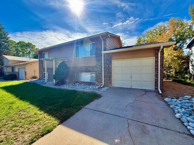 Building Photo - 2513 W Laurel St