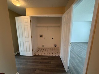 Washer Dryer Conections - 502 Brittany Way