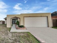 Building Photo - 748 E Turmont St