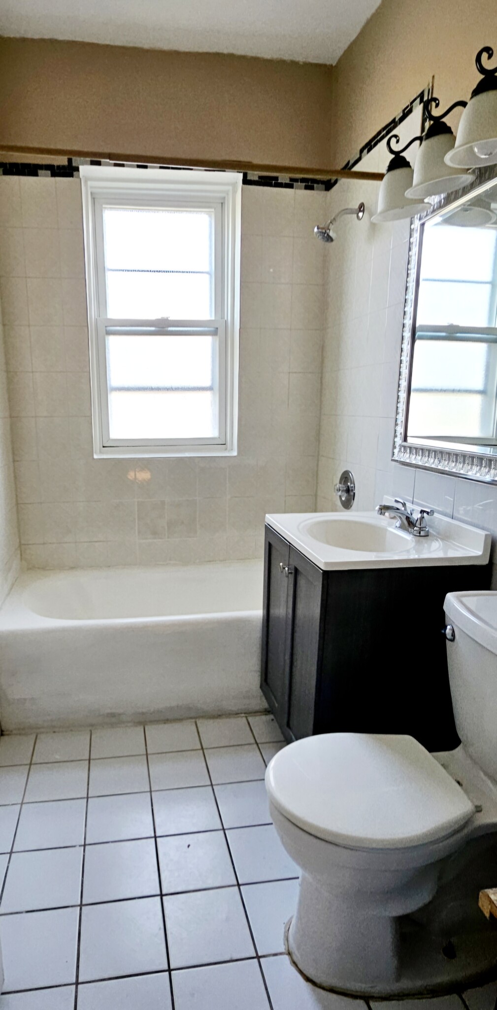 Bathroom - 4820 S Keeler Ave