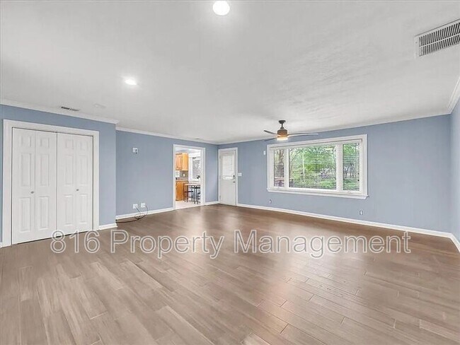 Building Photo - 9501 Wornall Rd