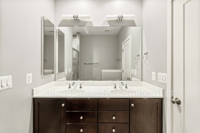 Building Photo - 4516 Kennedy St