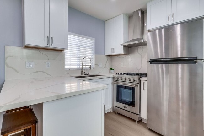 Building Photo - 6504 W 84th Pl