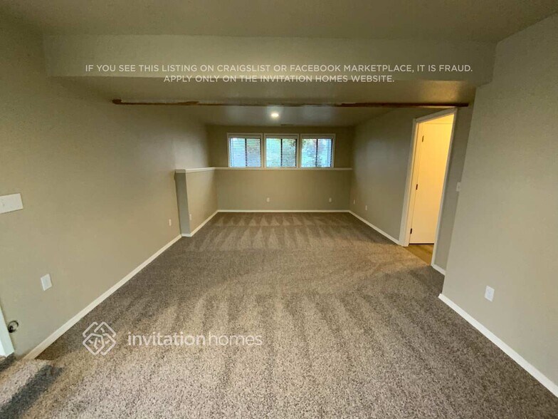 Building Photo - 7826 N Woodworth Ave