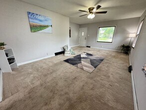 Building Photo - 3 Bed, 1 Bath Home for rent in Elk Run Heights