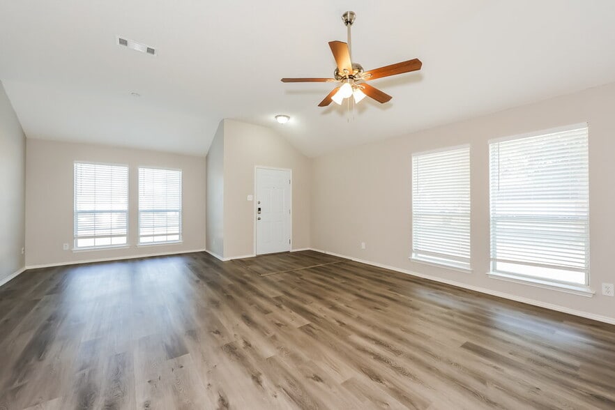 Building Photo - 8551 Stetson Dr