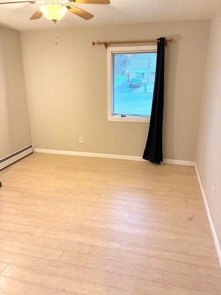 Building Photo - 14 Winside Ln