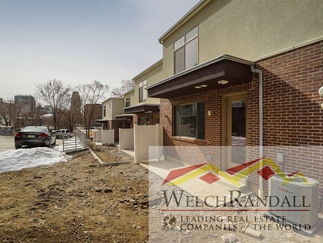 Building Photo - Live in Comfort & Style – 2BR, 2BA Townhom...
