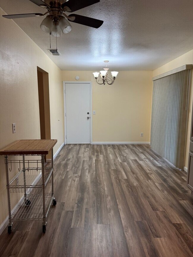 Building Photo - 2571 Plumas Arboga Rd