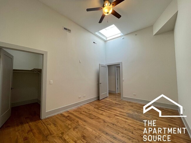 Building Photo - 1432 W 21st St