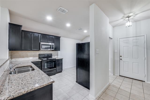 Building Photo - 8928 Holliday Ln