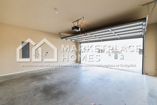 Building Photo - 6803 SW Chalkstone Rd