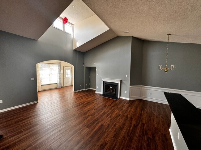 Building Photo - 5406 Ridgedale Dr