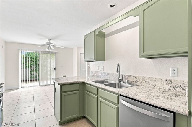 Building Photo - 446 Winthrop Pl