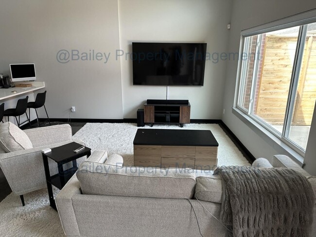 Building Photo - 3814 Jett Ln