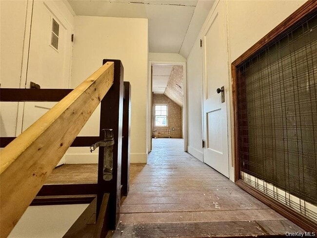 Building Photo - 73 Watkins Ave