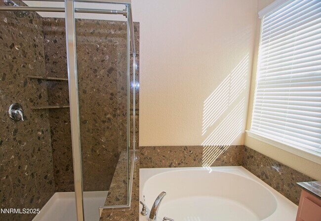 Building Photo - 2798 Peavine Creek Rd