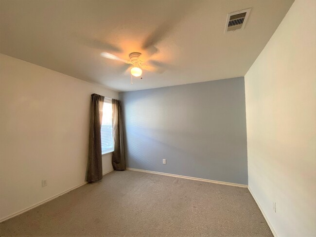 Building Photo - 5739 Rose Rock Canyon Dr