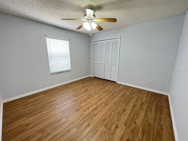 Building Photo - 1098 Seagate Dr W