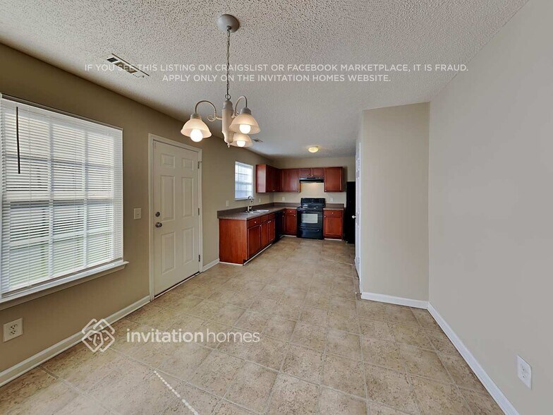 Building Photo - 680 Willow Bend Dr