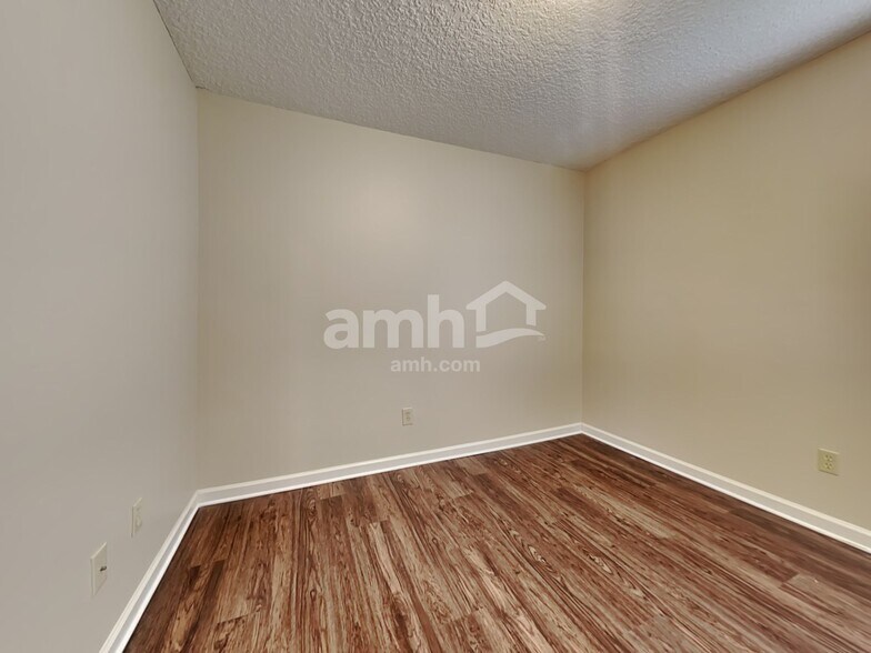 Building Photo - 3842 Pebble Brooke Circle South