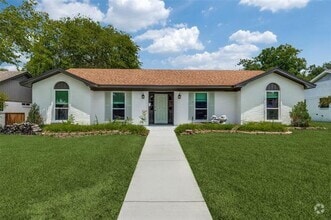 Building Photo - 7841 El Pastel Dr