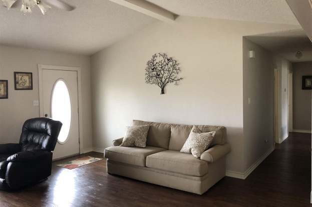 Building Photo - 1179 Martin St