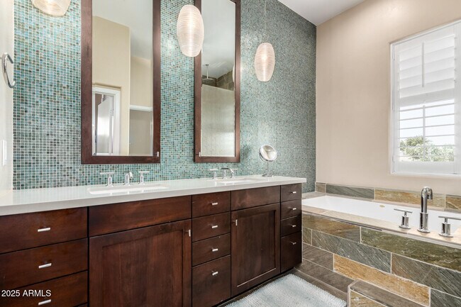 Building Photo - 7400 E Gainey Club Dr