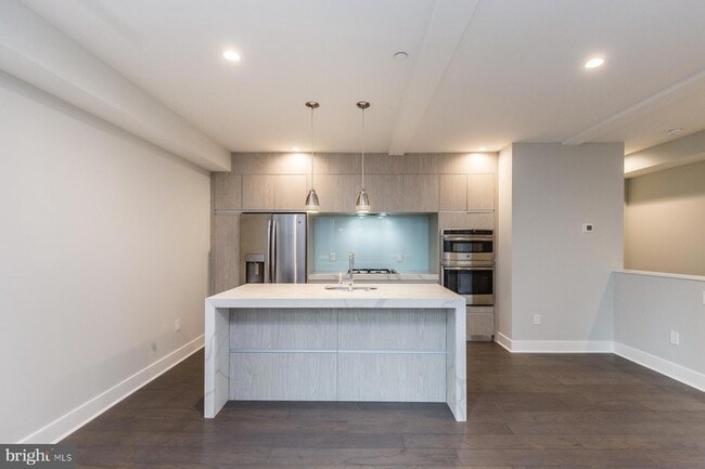 Building Photo - 1405 Frankford Ave
