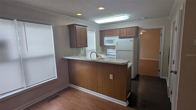 Building Photo - 2905 SW Archer Rd