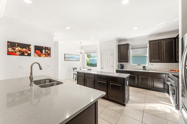 Building Photo - 6435 Montserrat Dr